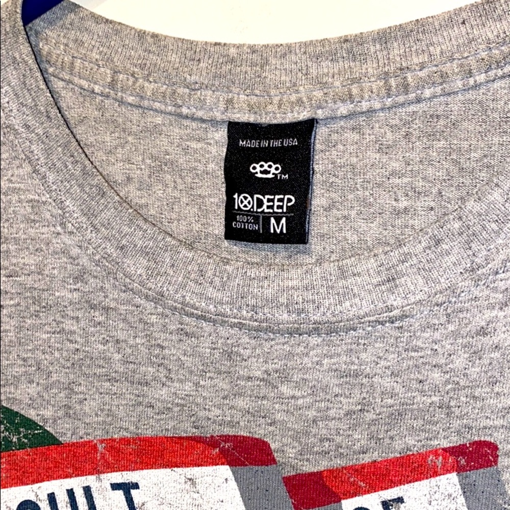10.DEEP medium graphic tee